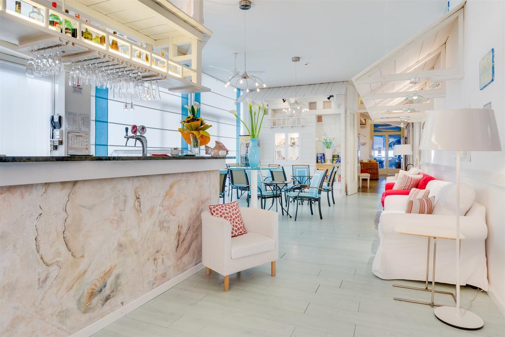 Hotel Manila Лидо-ди-Езоло Экстерьер фото